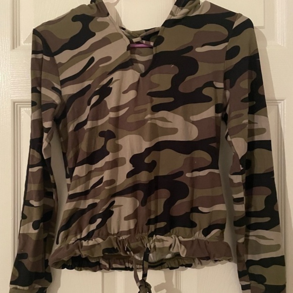No Boundaries cropped  Hoodie size XS